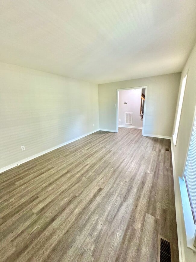 Building Photo - Move-in Ready! Beautifully Updated 4 Bedroom, 2.5 bath Home, located on a Quiet Cul-de-Sac in N. ...