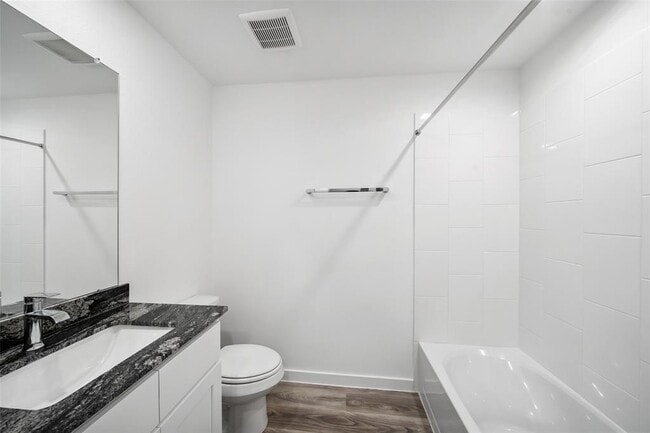 Building Photo - 13814 Salome Dr