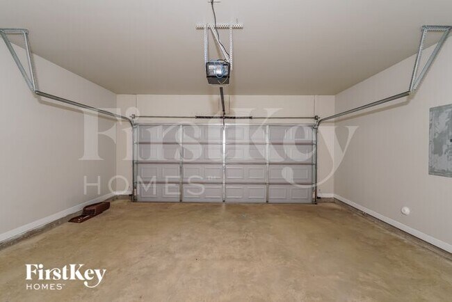 Building Photo - 1620 Brookhaven Dr