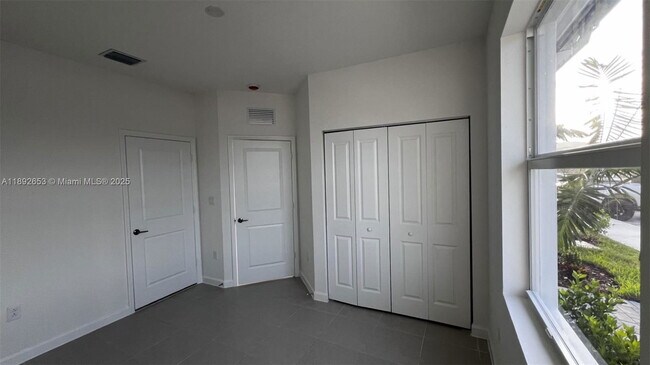 Building Photo - 15583 SW 277th Terrace