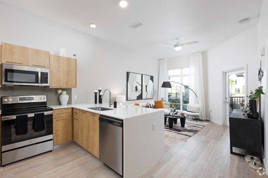 Primary Photo - Deseo Grande