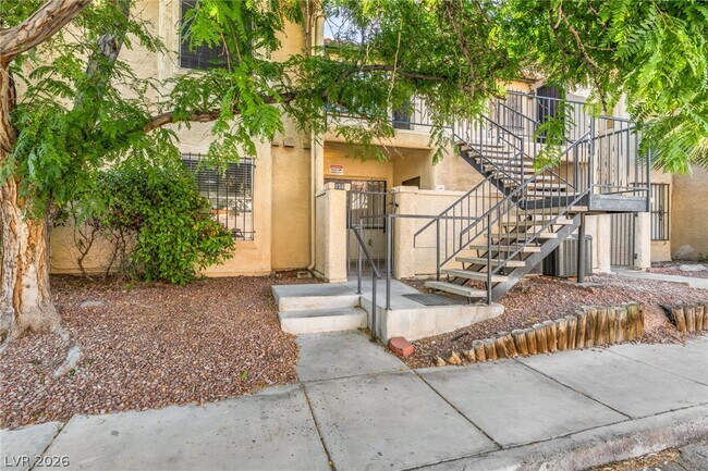 Building Photo - 3602 Gaylord Dr