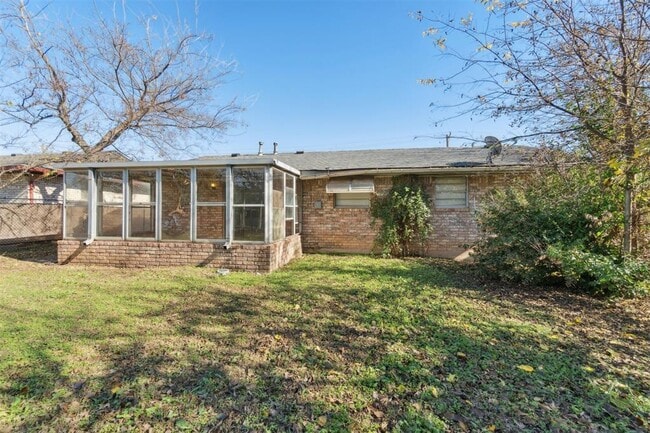 Building Photo - 4009 Vickie Dr