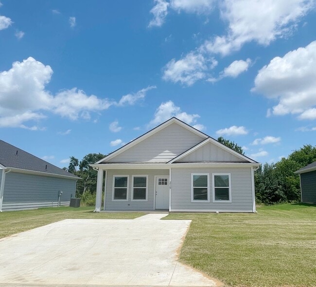 Primary Photo - Stunning 2bd 1ba house in a new neighborhood