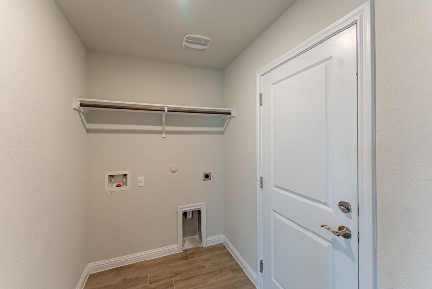 Building Photo - 8209 McKamy Dr