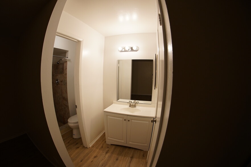 Building Photo - 6159 Sandcrest Cir