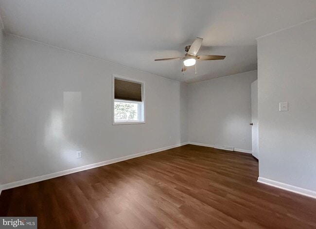 Building Photo - 18937 McKays Cove Ln