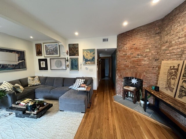 Living Room - 301 T St NW