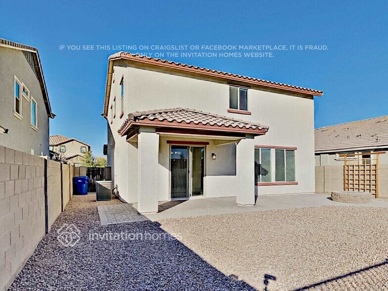 Building Photo - 3331 E Russell St