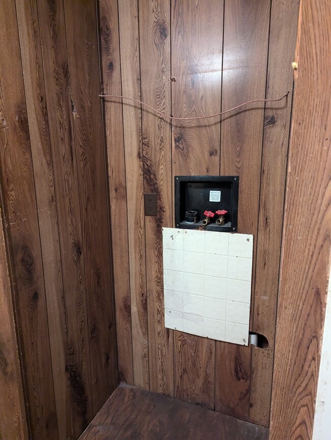 Building Photo - 45 K and M Way