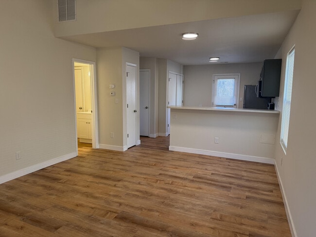 Building Photo - 1703 Hanover Blvd