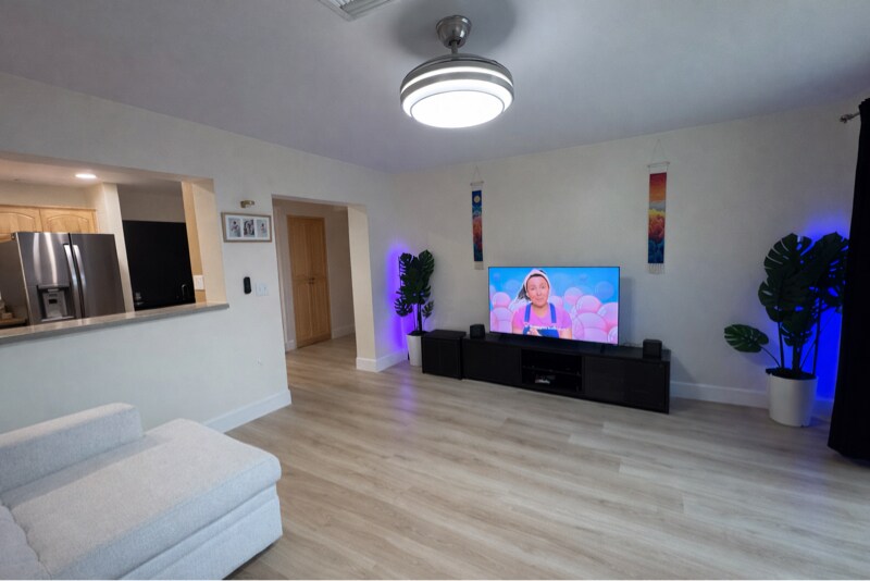 Building Photo - 3255 SW 2nd St