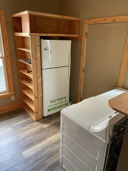 Laundry room - 8 N High St