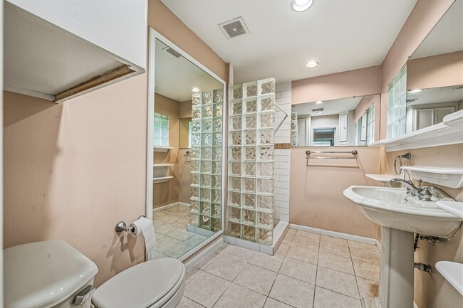 Building Photo - 4501 Willowbend Blvd