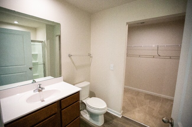 Building Photo - 209 Creighton Ridge Dr