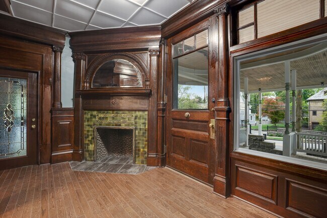 Building Photo - 1 Franklin Pl