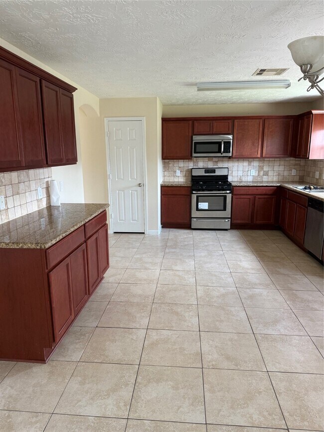 Building Photo - 7722 Pheasant Run