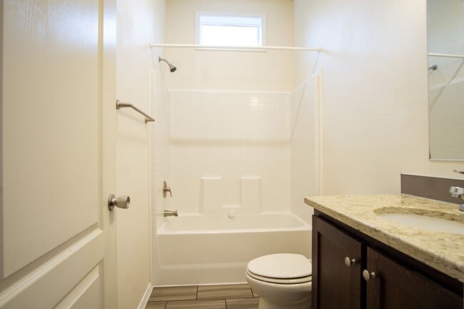 Building Photo - 1846 SE Harold St