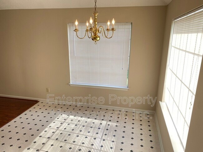 Building Photo - 3794 Walden Meadow Dr