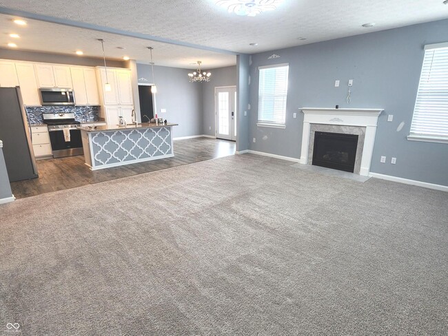 Building Photo - 5817 Flat Hill Dr