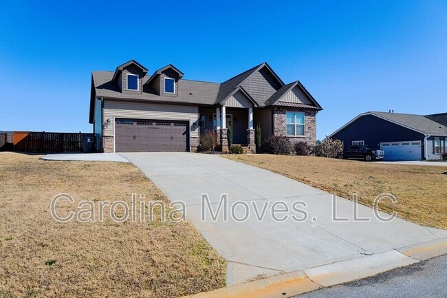 Building Photo - 210 Royal Hill Ln