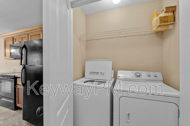 Building Photo - 811 Oshields Ct