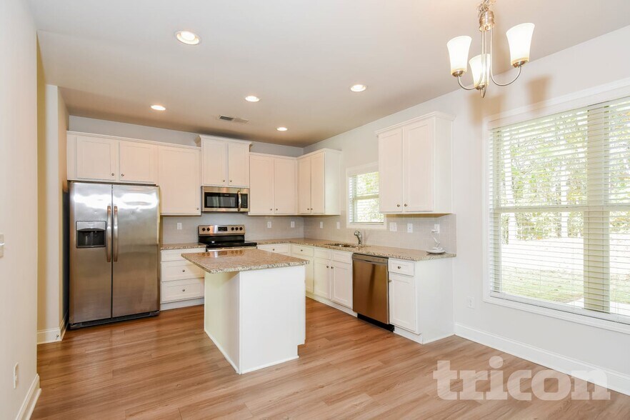 Building Photo - 584 Ireland Ln