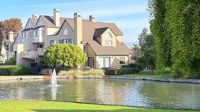 Building Photo - 31 Redondo Ct