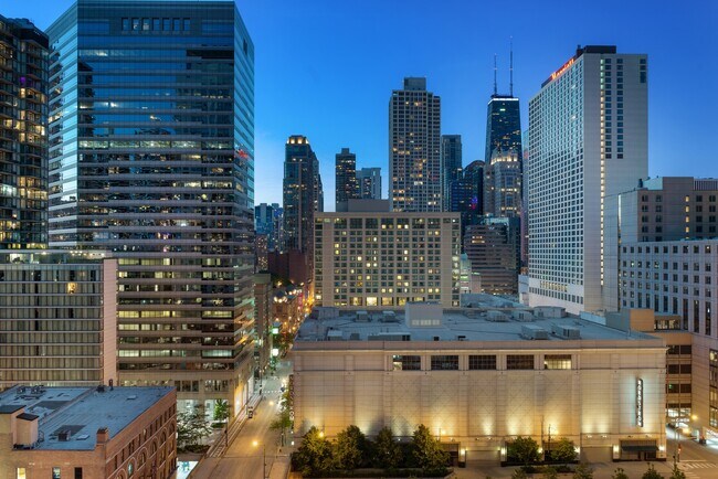 Building Photo - 403 N Wabash Ave