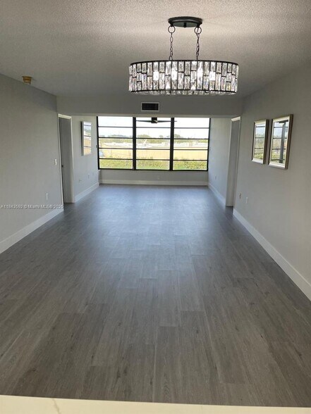 Building Photo - 1508 Whitehall Dr