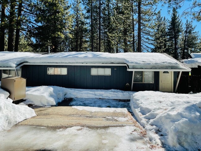 Building Photo - 2 bed 1 bath unit for rent in South Lake T...