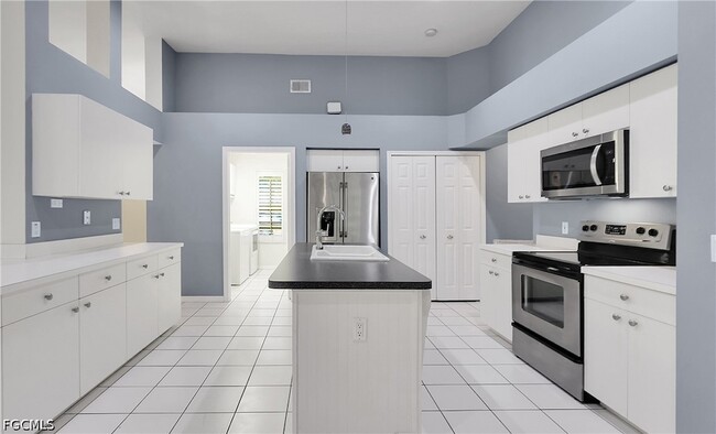 Building Photo - 22203 Seashore Cir