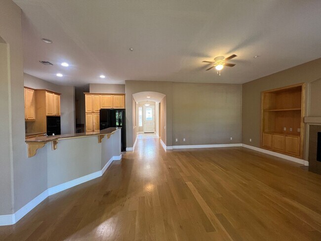 Building Photo - Fantastic Former Model Home in a 55+ El Dorado Hills Community!