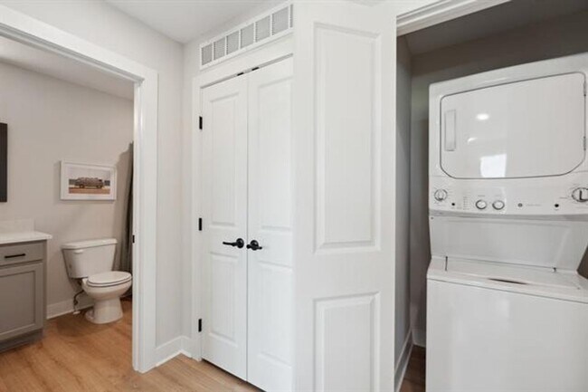 Building Photo - Brand New & Move-In Ready!