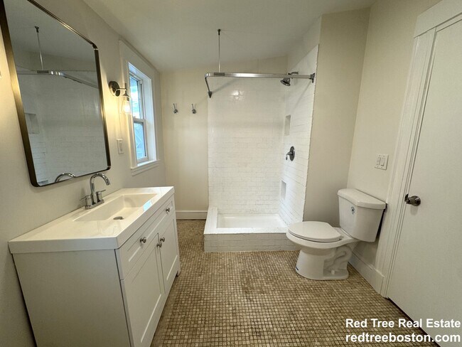 Building Photo - 14 Breck Ave