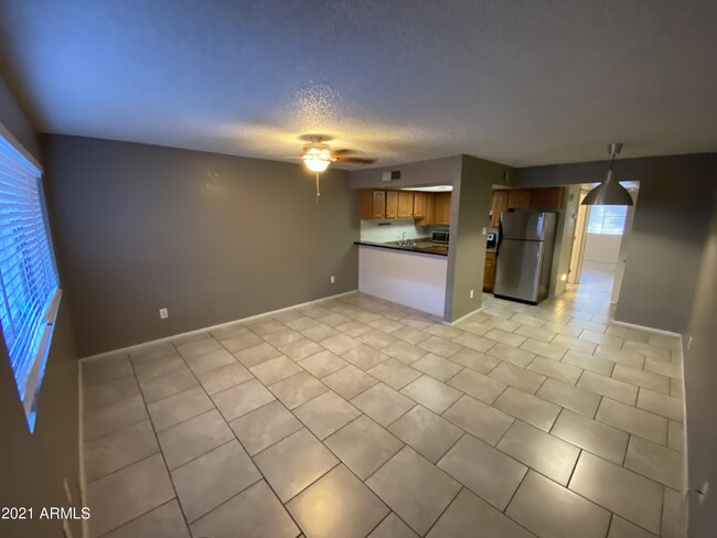 Building Photo - 3810 N Maryvale Pkwy