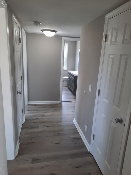 Building Photo - 2115 Main St