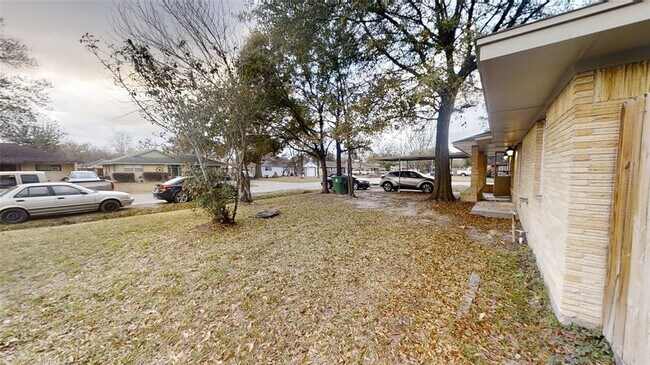 Building Photo - 11314 Courtshire Dr