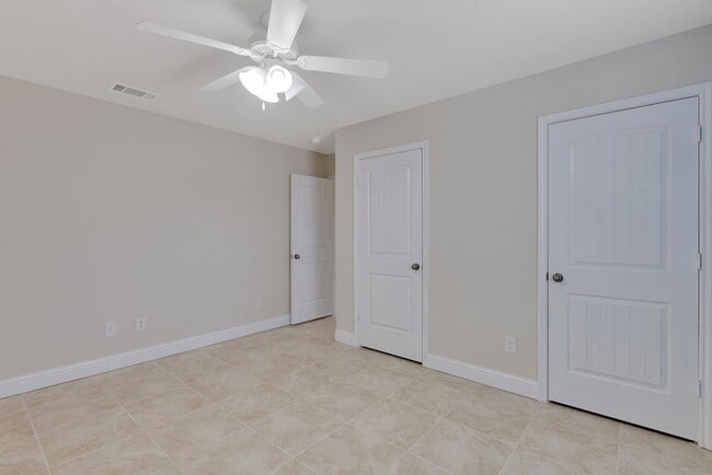 Building Photo - 409 E 97th St