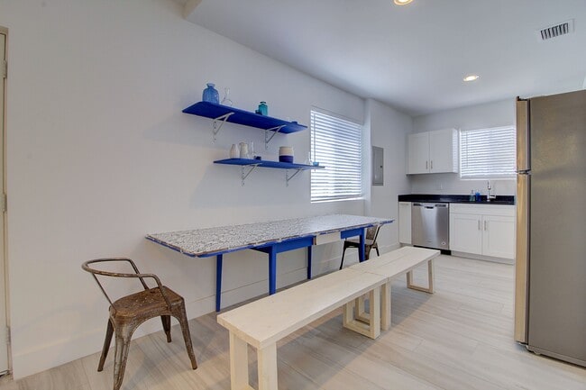 Building Photo - 753 NW 30th St