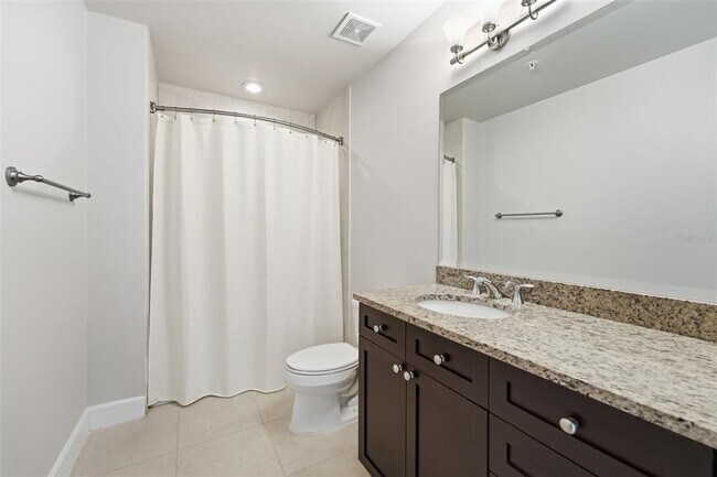 Building Photo - 100 S Eola Dr