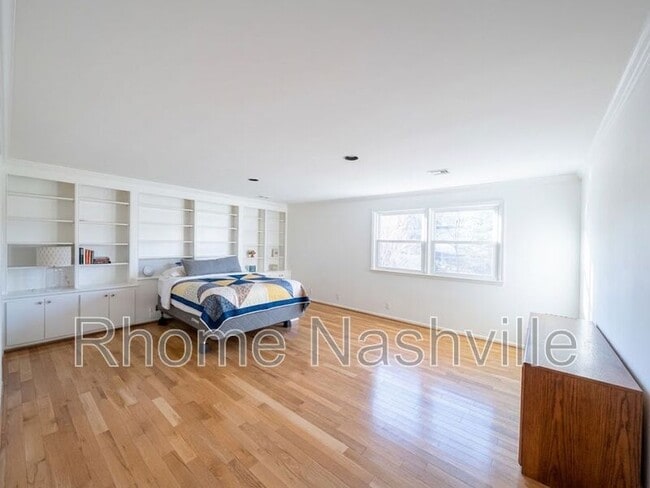 Building Photo - 401 Bowling Ave