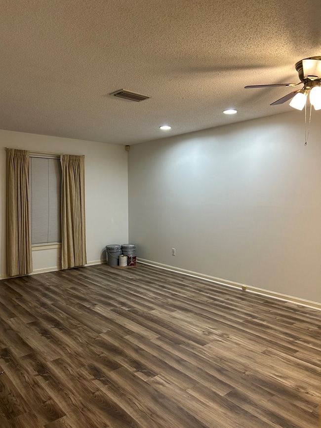 Building Photo - 403 Remington Ave