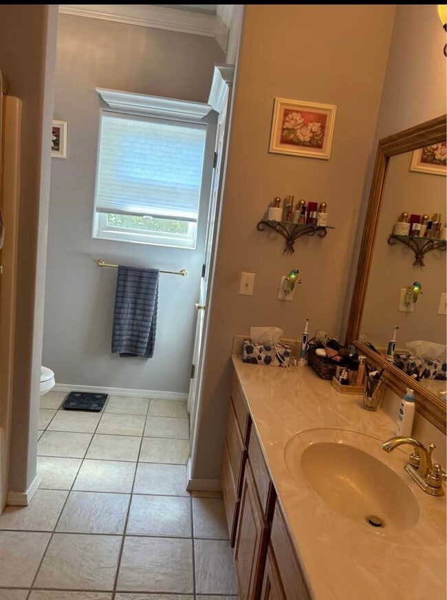 Building Photo - 7 Ulverston Dr