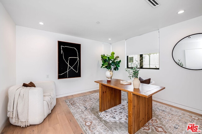 Building Photo - 1620 Electric Ave