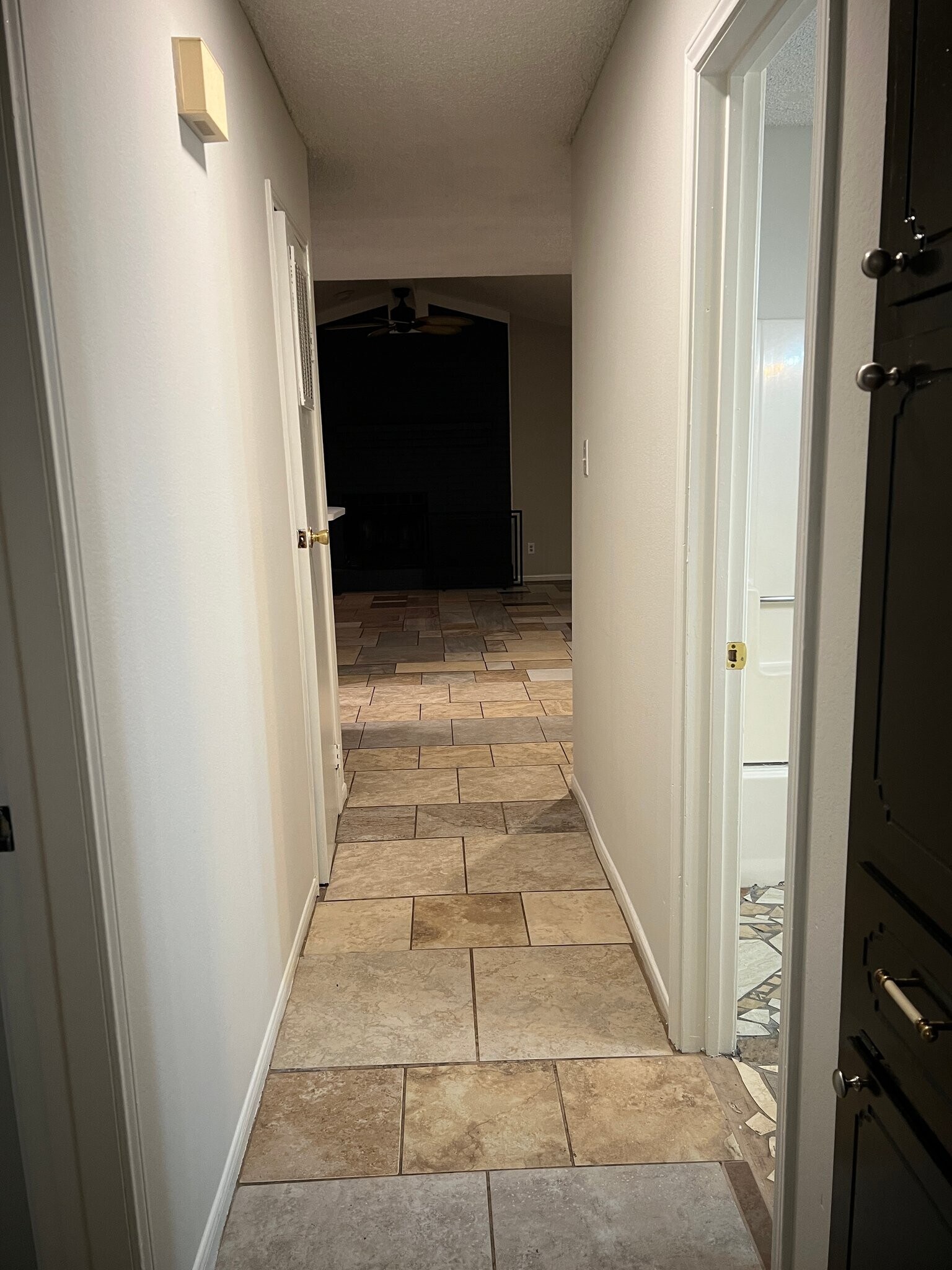 Building Photo - 2507 Bermuda Dr