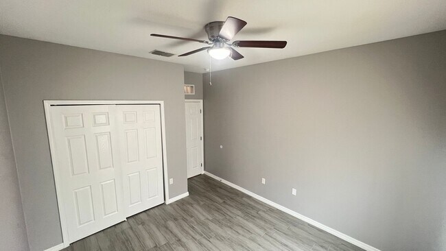 Building Photo - Beautiful 3 Bedroom, 2 Bathroom Home in Palm Bay!!