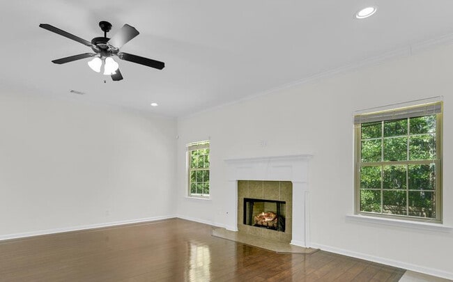 Building Photo - 104 Veranda Trail