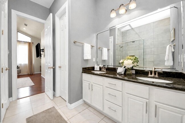 Building Photo - 3507 Jackson St