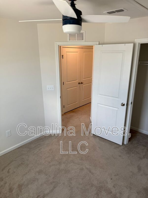 Building Photo - 126A Fernside Ct